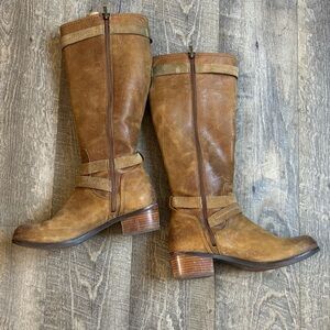 UGG Brown Heeled Boots Timeless Design